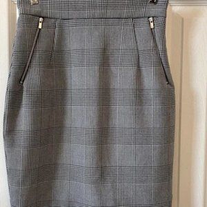 NWOT H&M Houndstooth Pencil Skirt in Black and White, Size 6